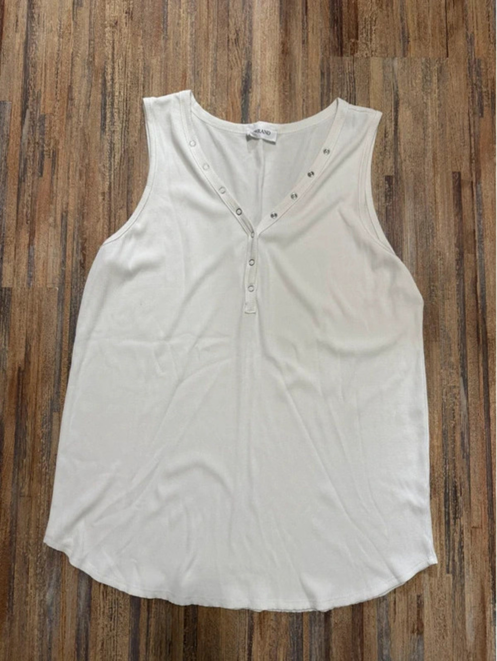 CBrand tank top fits like a 1X (very stretchy)